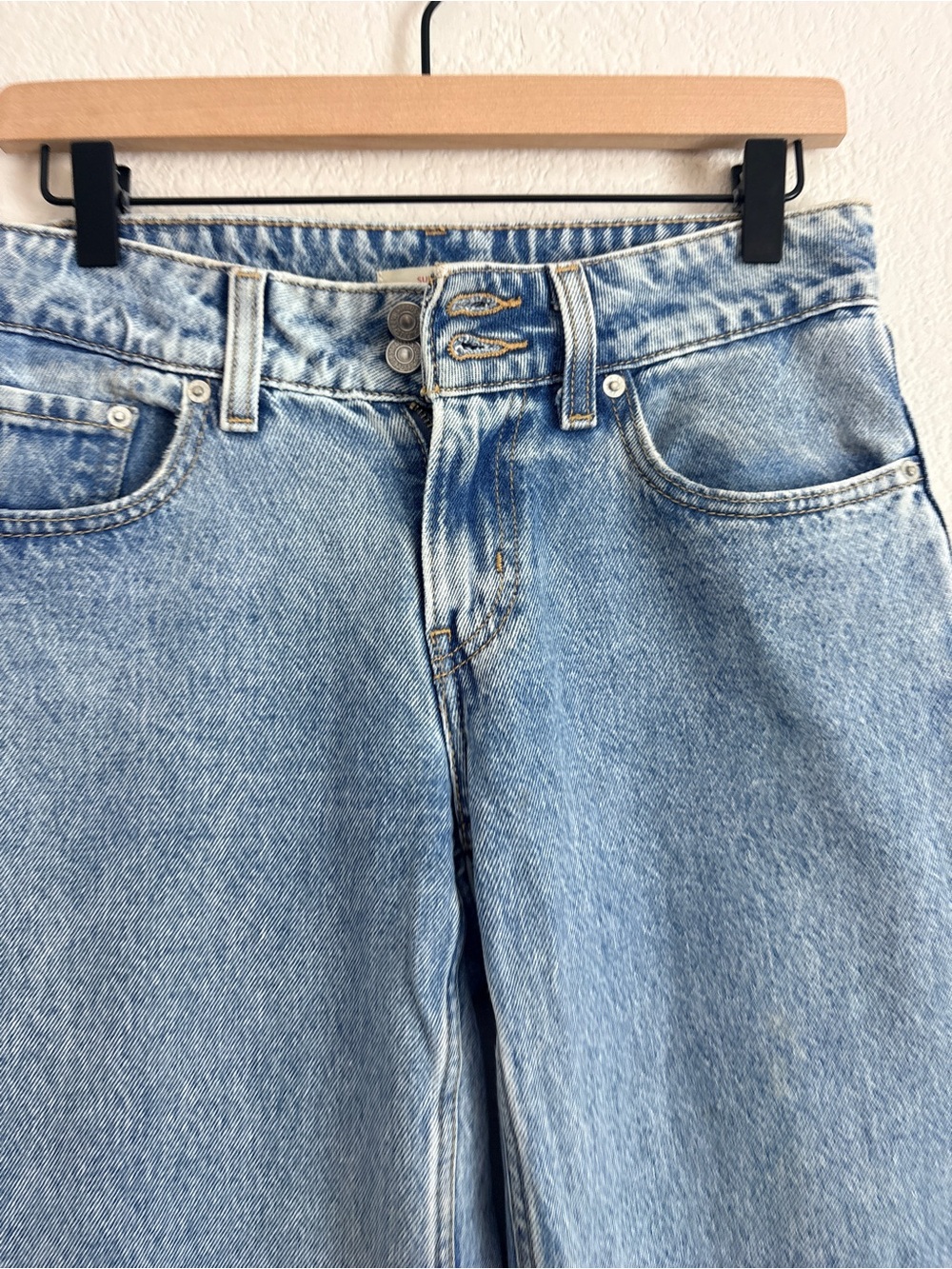 Levi’s Superlow 90s Jeans - Picture 8 of 9
